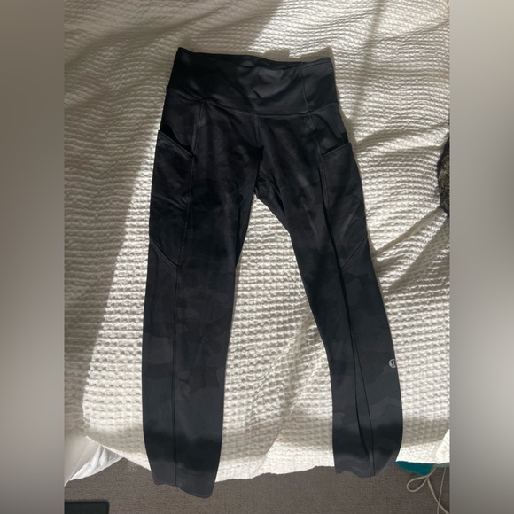 Lululemon Black Camouflage Leggings - Picture 5 of 6